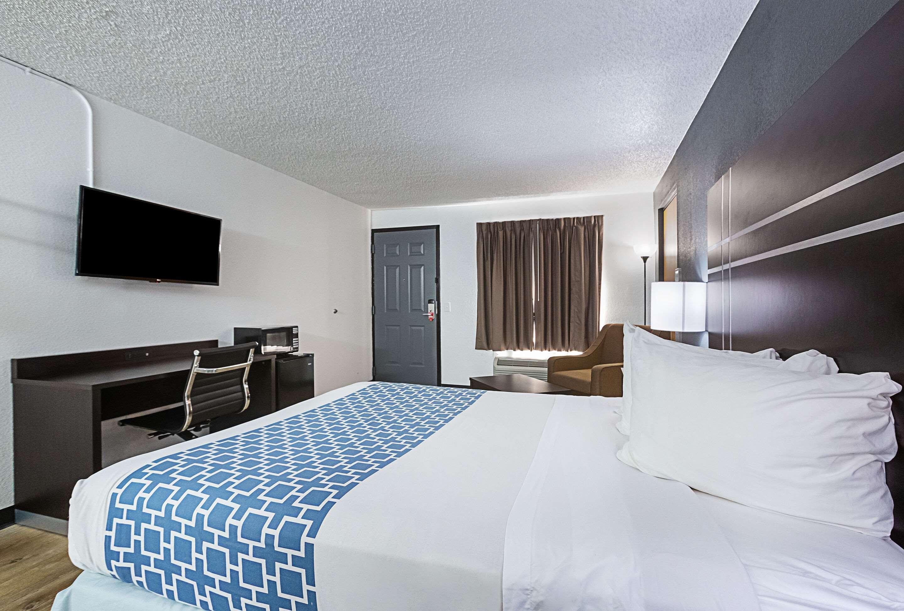 Econo Lodge Lithonia Bagian luar foto