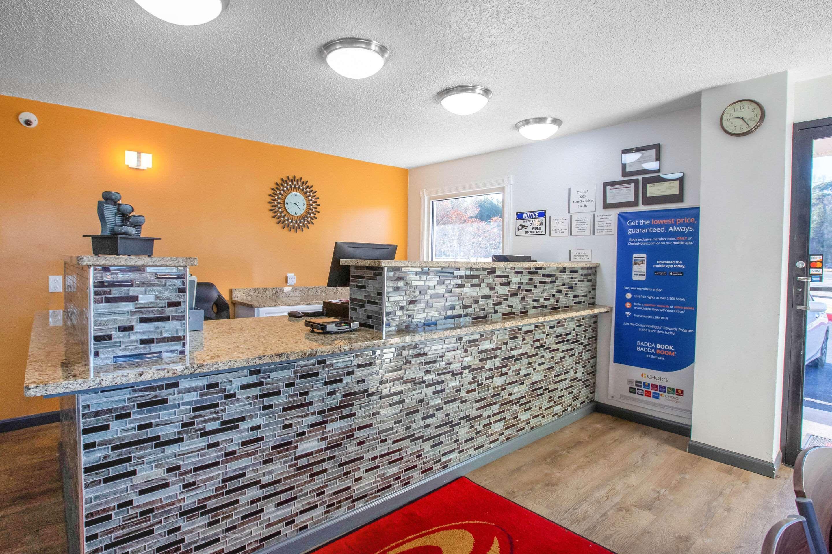 Econo Lodge Lithonia Bagian luar foto