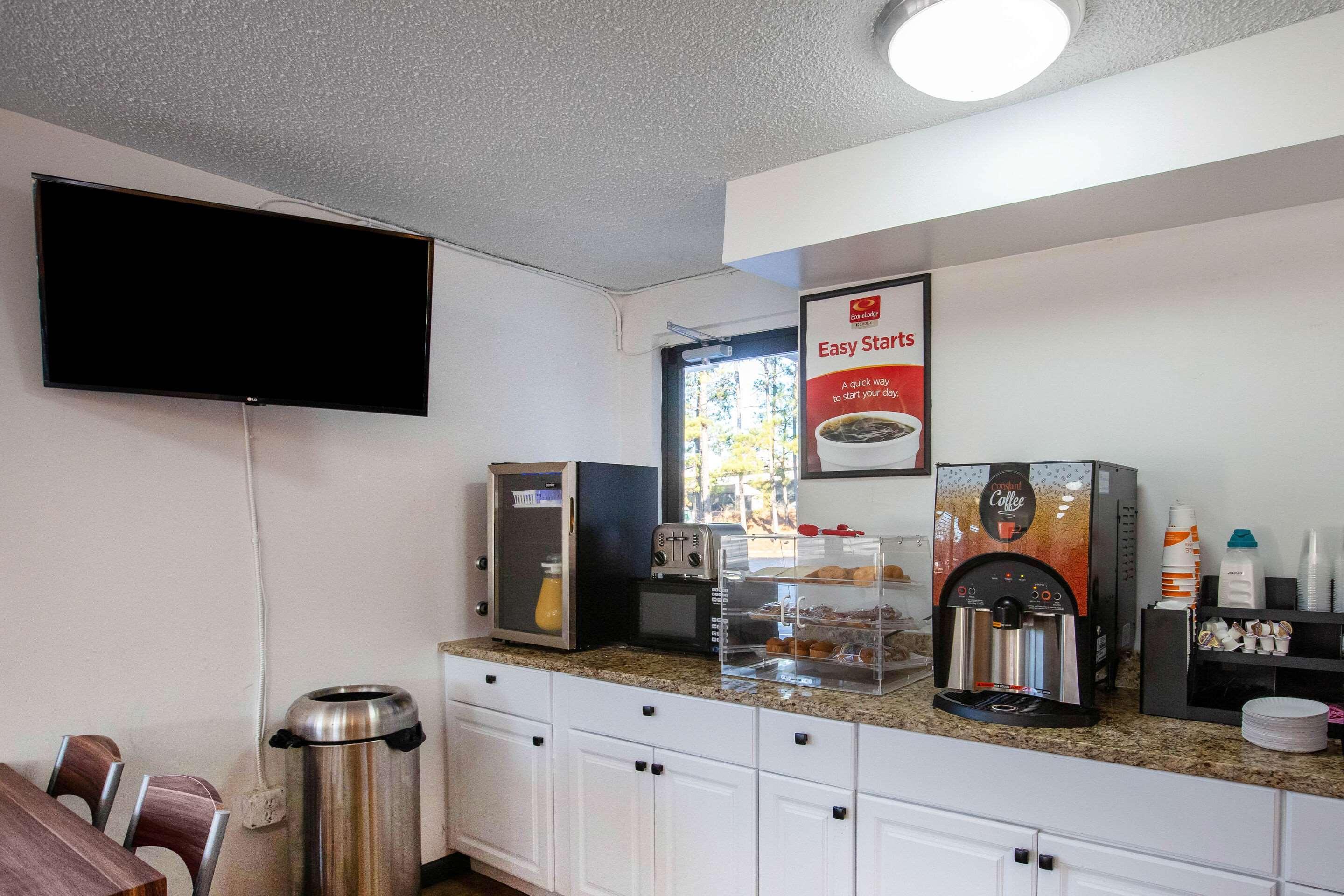Econo Lodge Lithonia Bagian luar foto